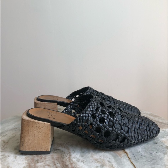 LOQ Ines Woven Mule - Picture 2 of 7